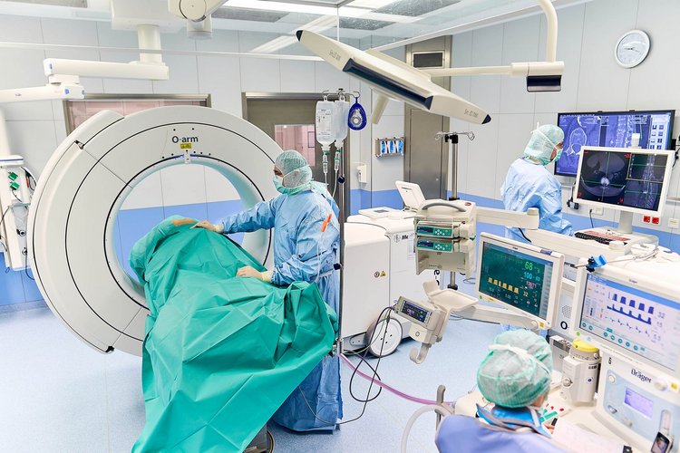 Neue Technik im OP ermöglicht noch präzisere Behandlungen 