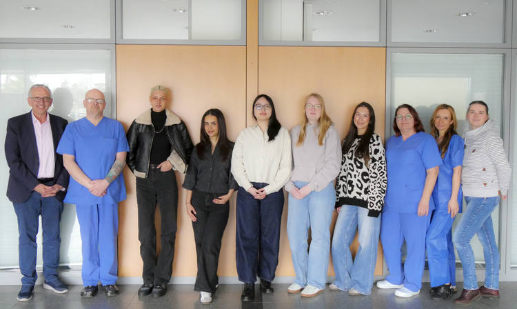 Ausbildungsstart am AKH Celle: Neue ATA- und OTA-Auszubildende beginnen ihre berufliche Laufbahn