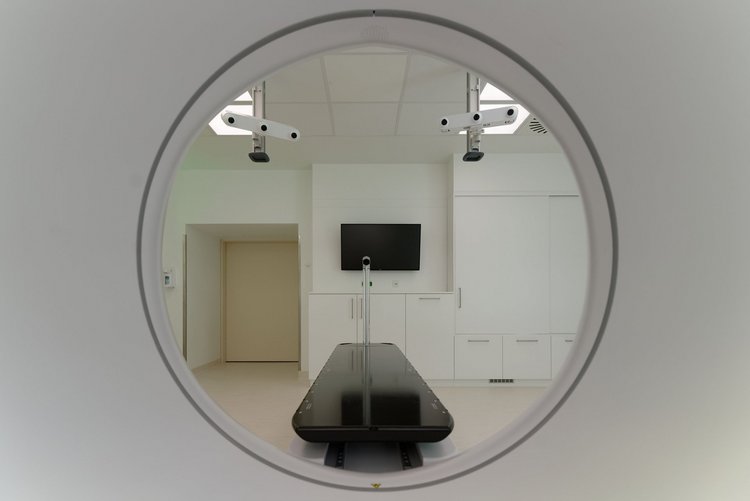 Millioneninvestition im Kampf gegen Krebs: Neuer Linearbeschleuniger im AKH Celle in Betrieb genommen